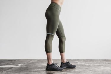 Nobull Pace Crop Women's Tights Green | Australia (AM7654)